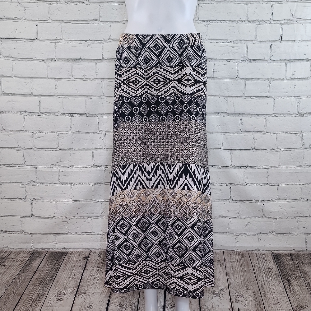 Versona Boutique Soft Tribal Geometric Classic A-Line Midi Skirt Black/White/Tan